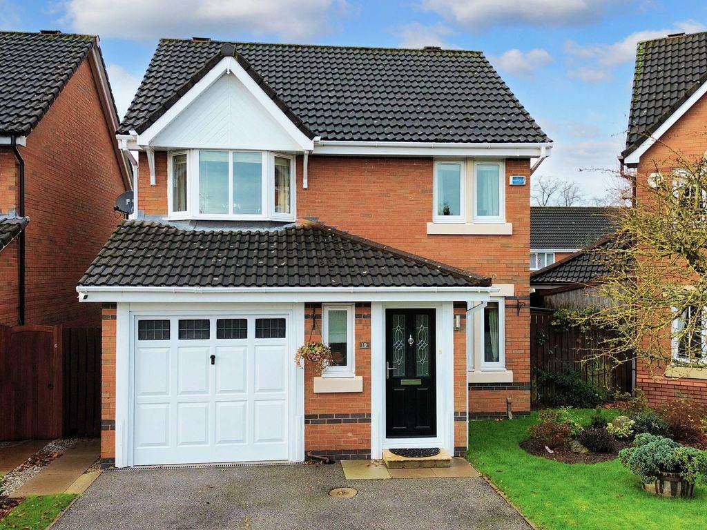 3 bed detached house for sale in Pendle Gardens, Culcheth WA3, £439,000