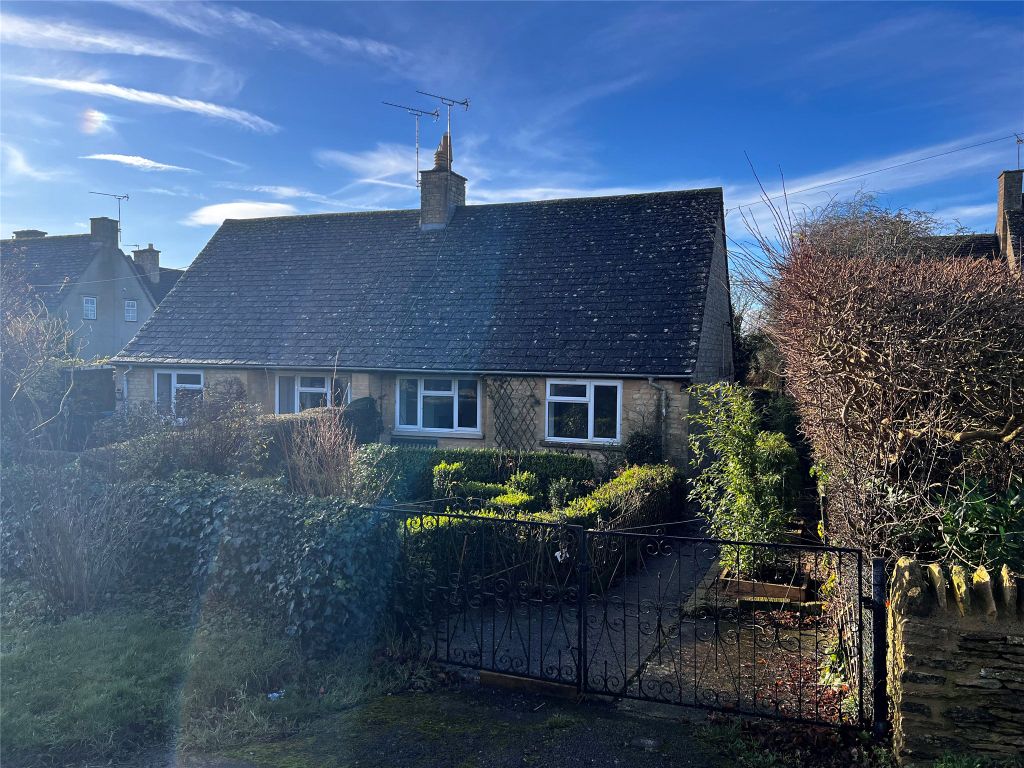 1 bed bungalow for sale in Ladburn Lane, Shilton OX18, £275,000