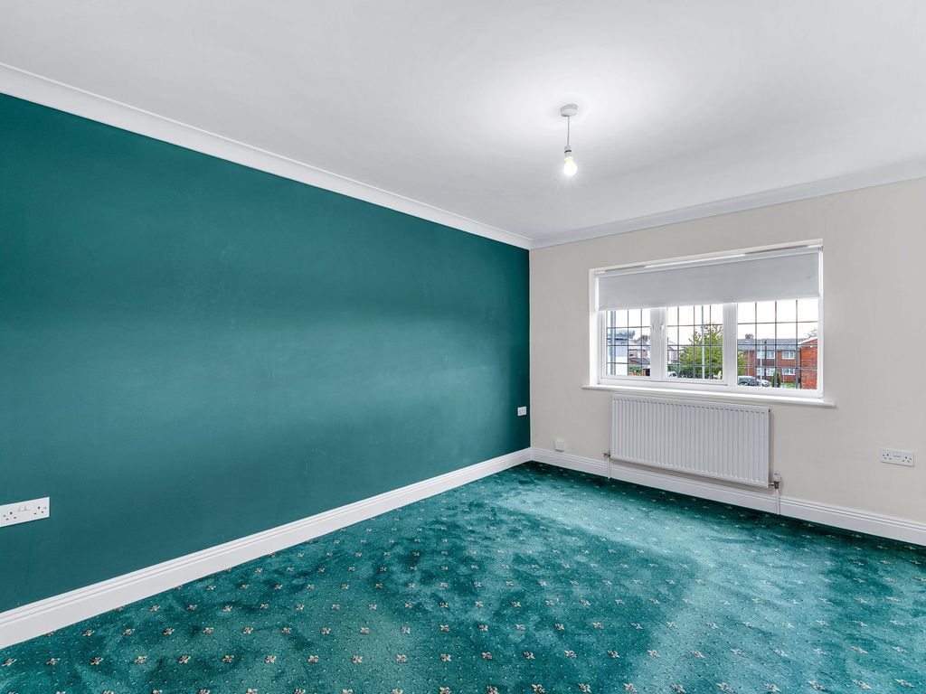 2 bed flat for sale in Farnworth Street, Widnes WA8, £100,000