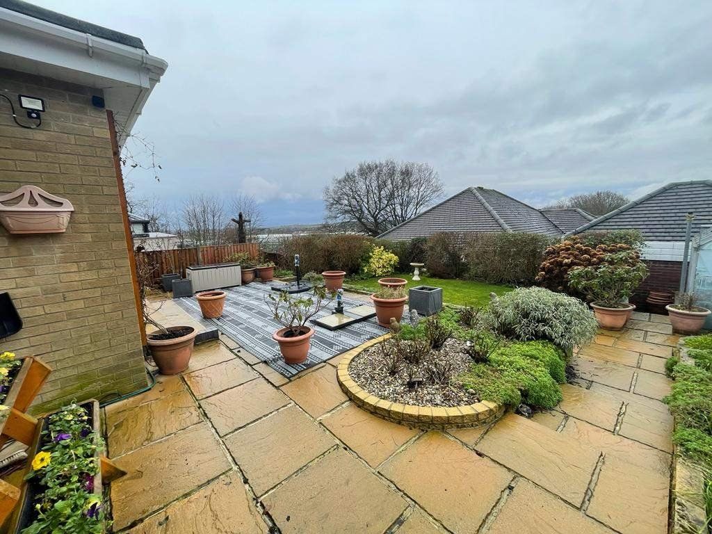 3 bed bungalow for sale in Gresley Wood Road, Church Gresley DE11, £350,000