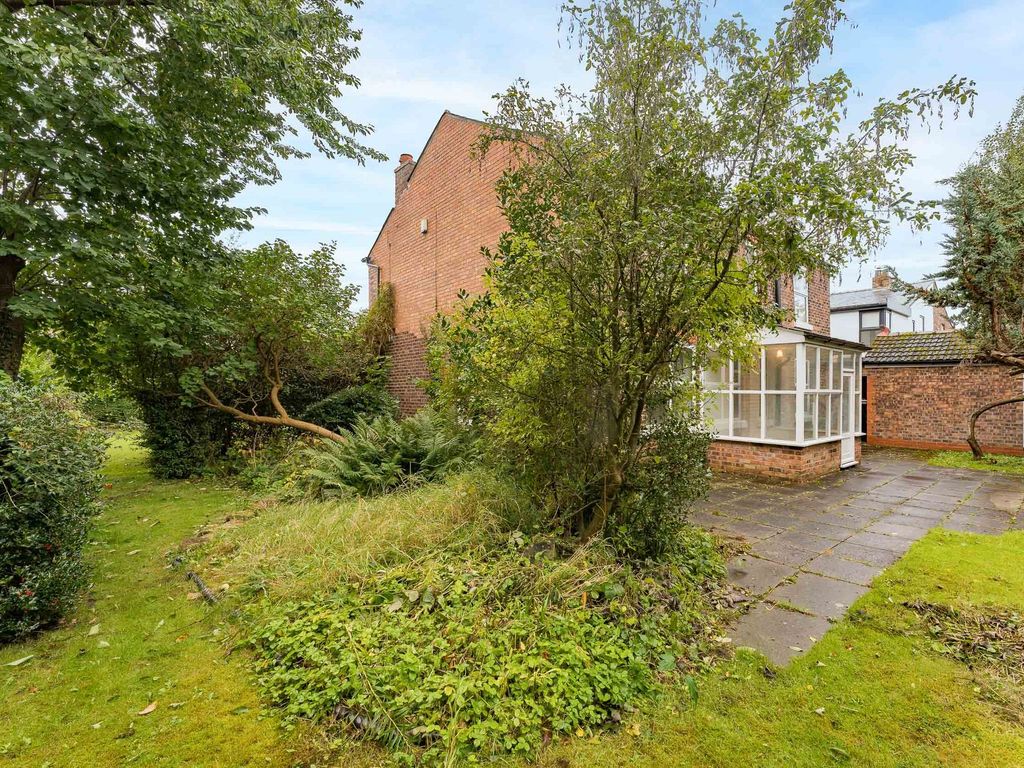 4 bed detached house for sale in Fearnhead Lane, Fearnhead WA2, £450,000