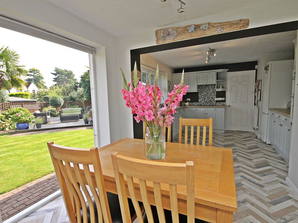 4 bed detached house for sale in Stonehill Close, Appleton WA4, £625,000