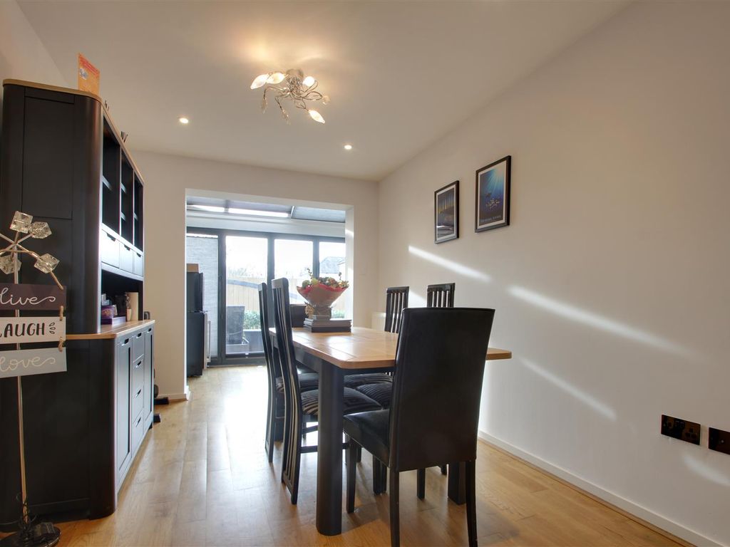 4 bed property for sale in Denmark Mews, Hove BN3, £900,000