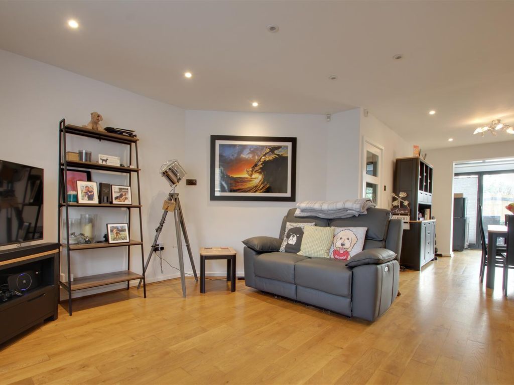 4 bed property for sale in Denmark Mews, Hove BN3, £900,000