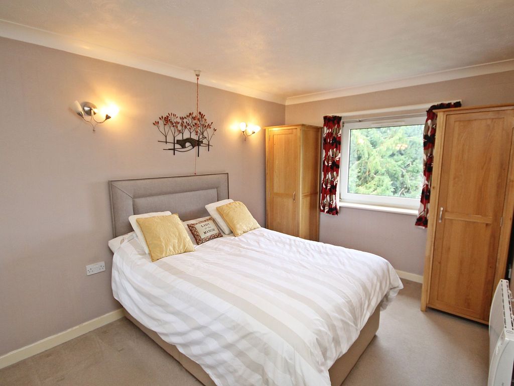 2 bed flat for sale in Dingleway, Appleton WA4, £129,950