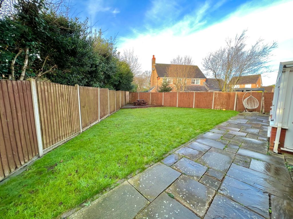 4 bed detached house for sale in Alderminster Road, Solihull B91, £675,000