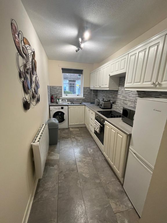 2 bed flat to rent in Slateford Road, Slateford, Edinburgh EH11, £1,250 pcm