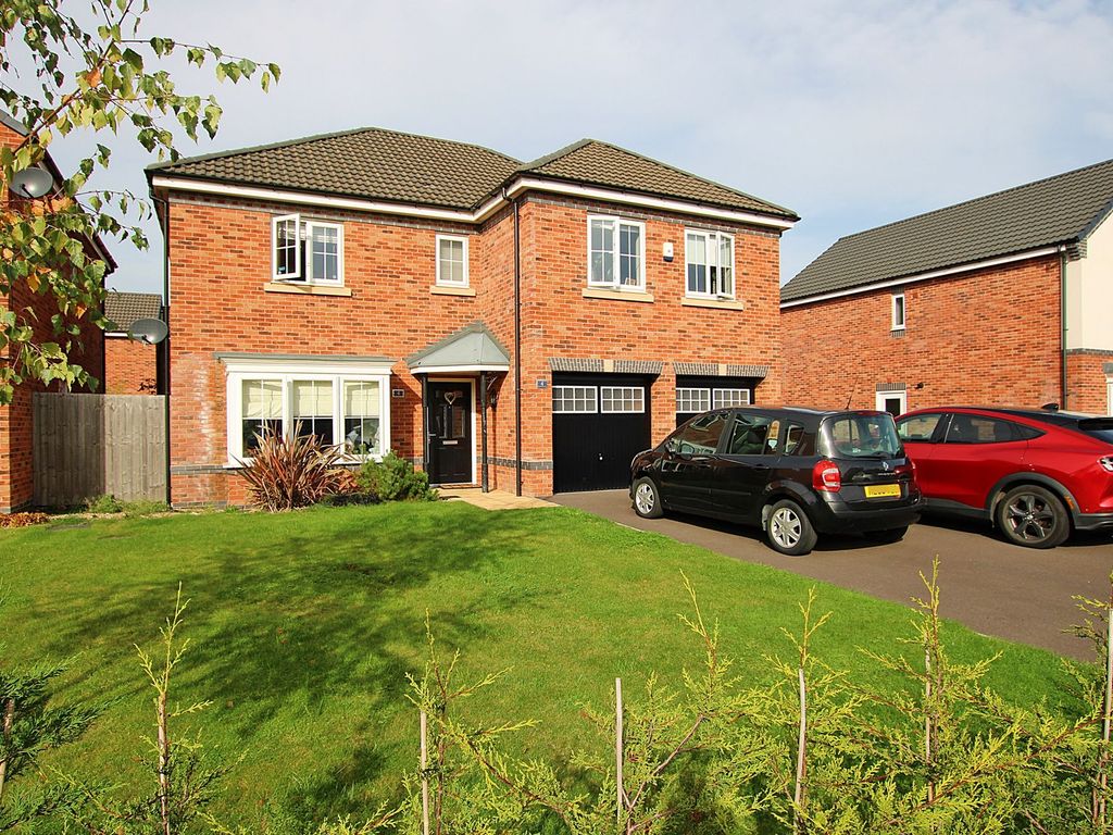 5 bed detached house to rent in Ketteringham Drive, Great Sankey WA5, £1,995 pcm