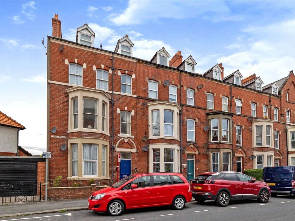 1 bed flat for sale in Langdale Terrace, Whitby YO21, £100,000