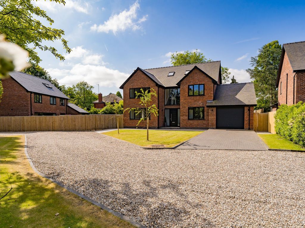 5 bed detached house for sale in Hob Hey Lane, Culcheth WA3, £899,950