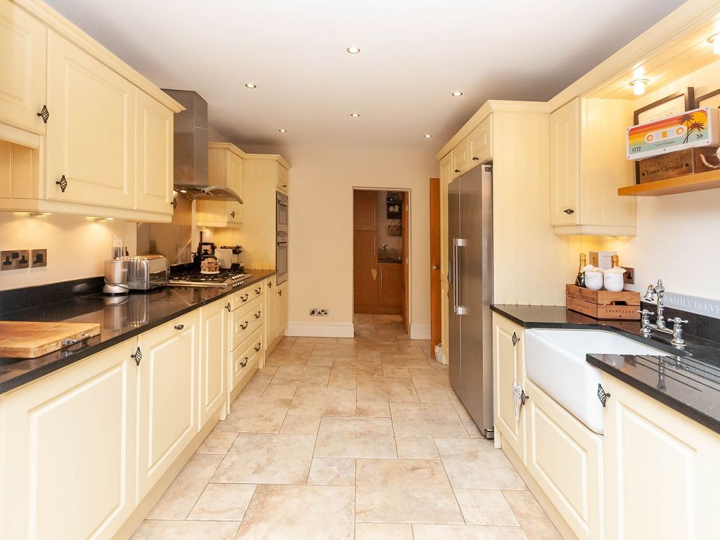 3 bed detached house for sale in Culcheth Hall Drive, Culcheth WA3, £825,000