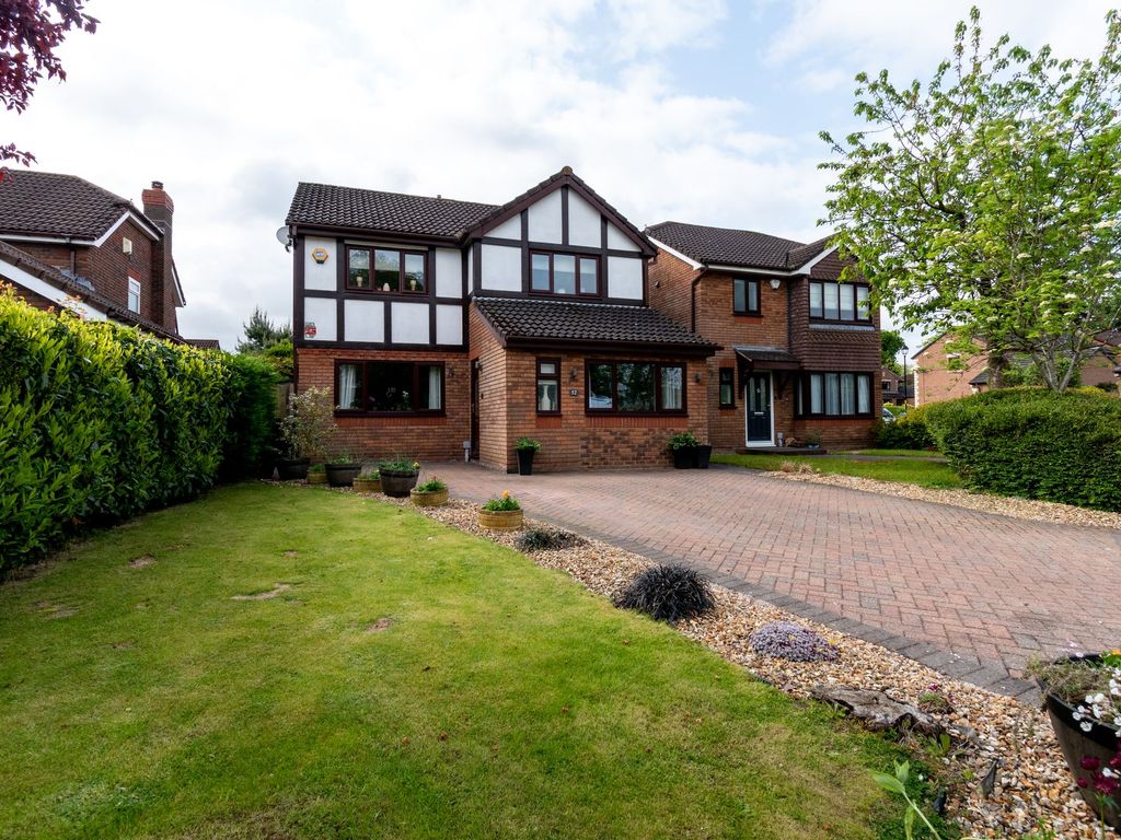 4 bed detached house for sale in Doeford Close, Culcheth WA3, £550,000