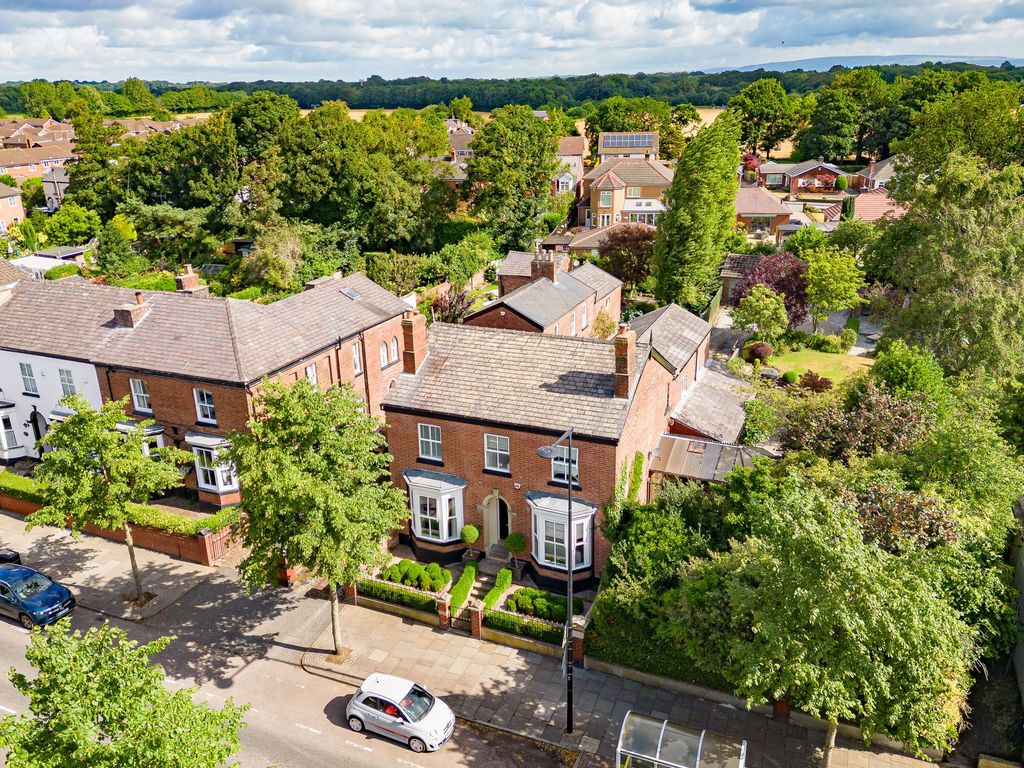 5 bed detached house for sale in High Street, Newton-Le-Willows WA12, £750,000