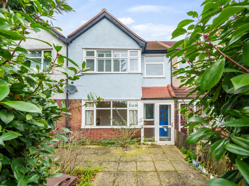 3 bed terraced house for sale in Acre Lane, Carshalton SM5, £500,000