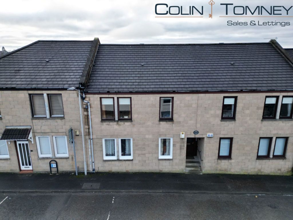 2 bed flat for sale in Johnston Street, Airdrie ML6, £79,000