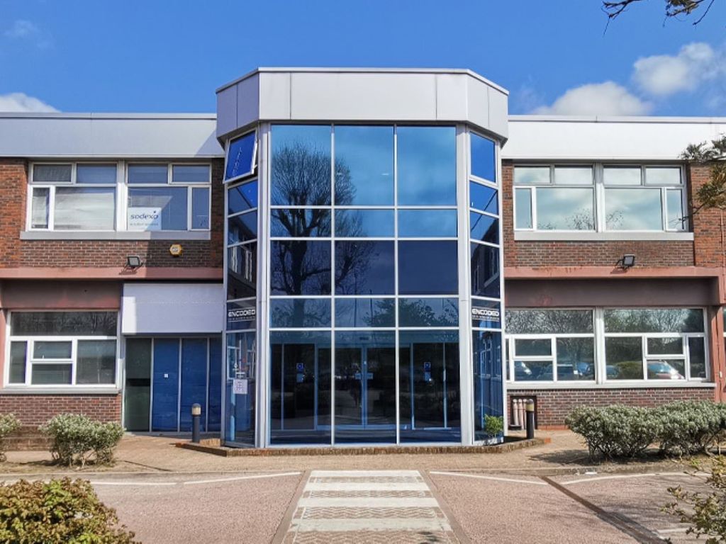 Office to let in Beehive Ring Road, Crawley RH6, £9,000 pa