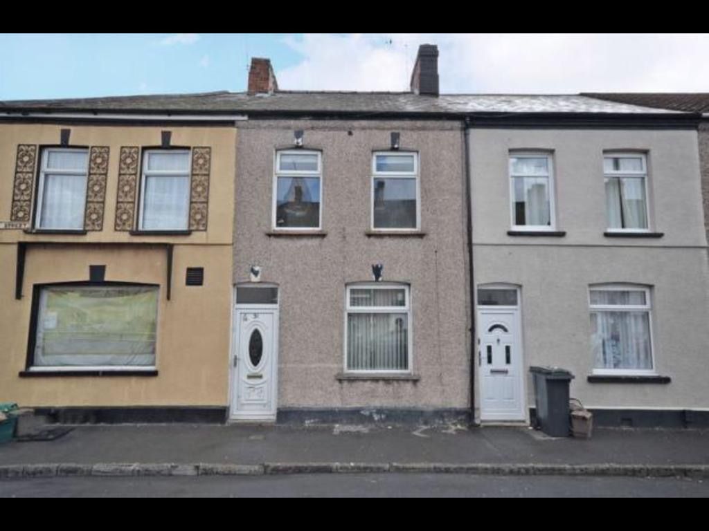 2 bed terraced house to rent in Hereford Street, Newport NP19, £850 pcm