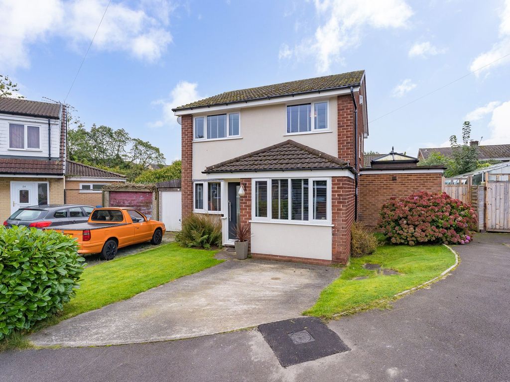 3 bed detached house for sale in Ringley Avenue, Golborne WA3, £340,000