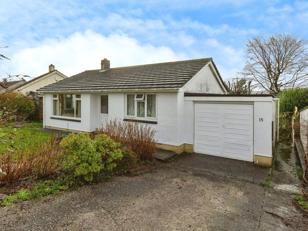 2 bed bungalow for sale in Browning Drive, Bodmin, Cornwall PL31, £260,000