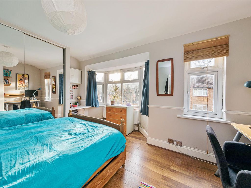 3 bed property for sale in Parkstone Road, London E17, £575,000