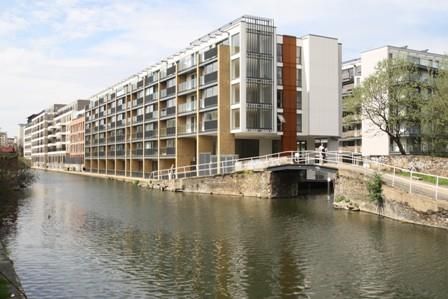 1 bed flat to rent in Grand Canal Apartments, De Beauvoir Crescent, Islington N1, £2,037 pcm