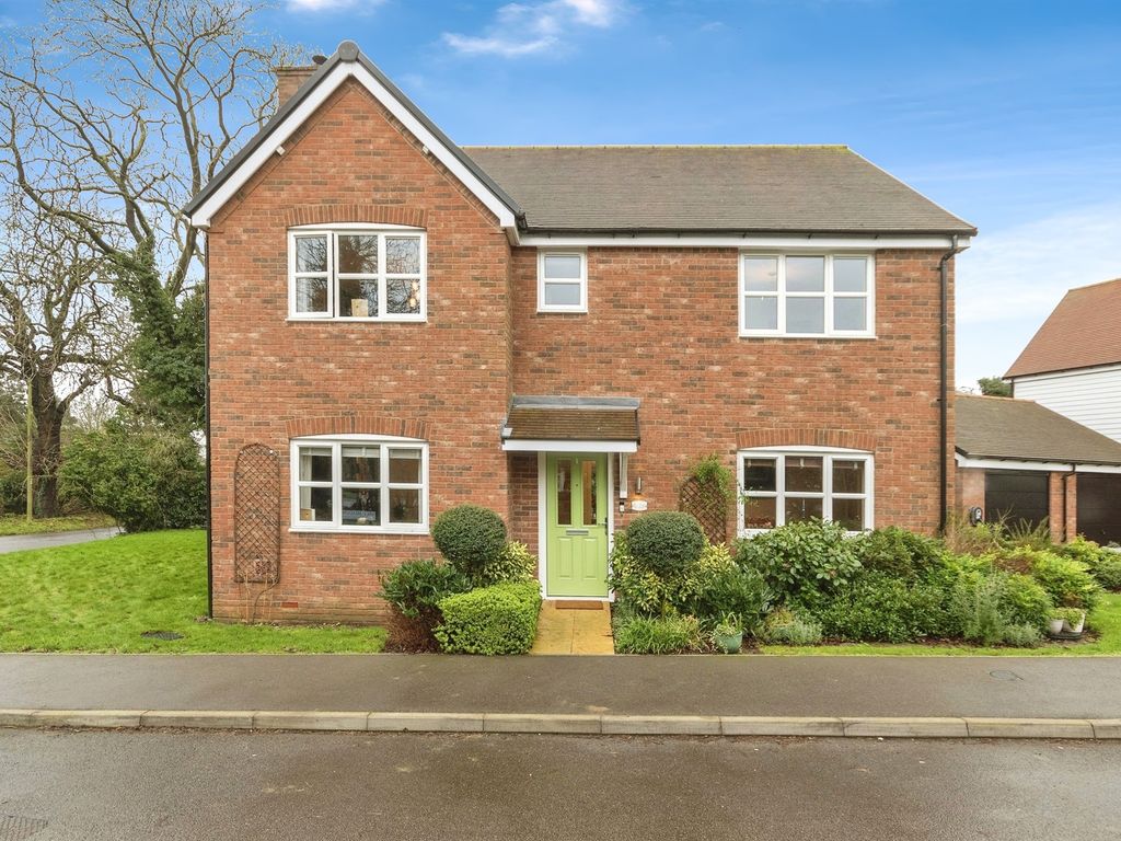 4 bed detached house for sale in Birch Meadow, Barkway, Royston SG8, £800,000