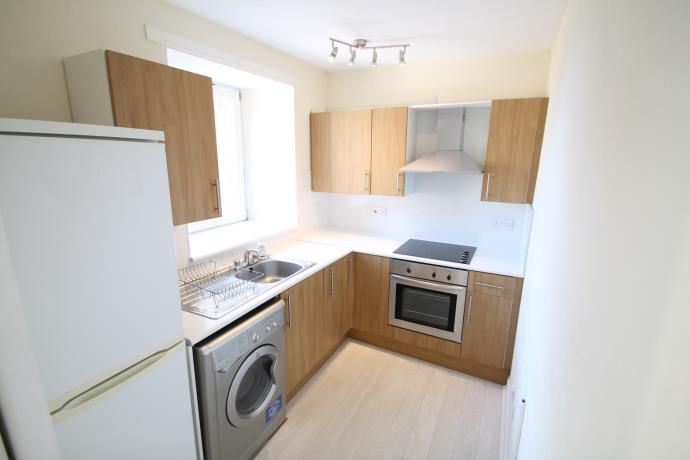 2 bed flat to rent in Ann Street, Dundee DD3, £750 pcm