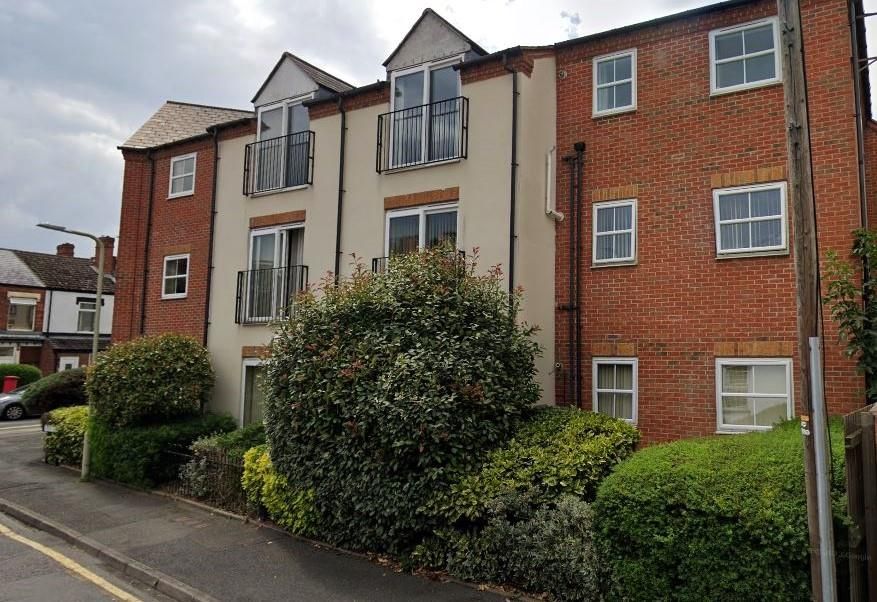 1 bed flat for sale in Finings Court, Burton-On-Trent DE14, £104,500