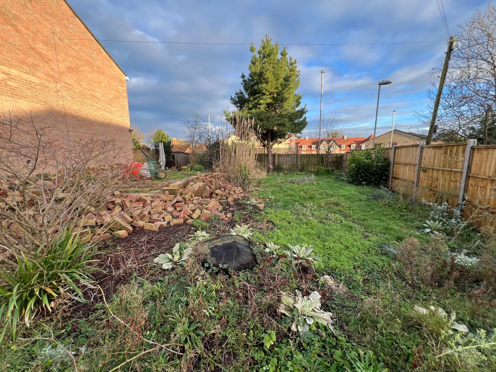 Land for sale in Cypress Way, Gillingham SP8, £110,000