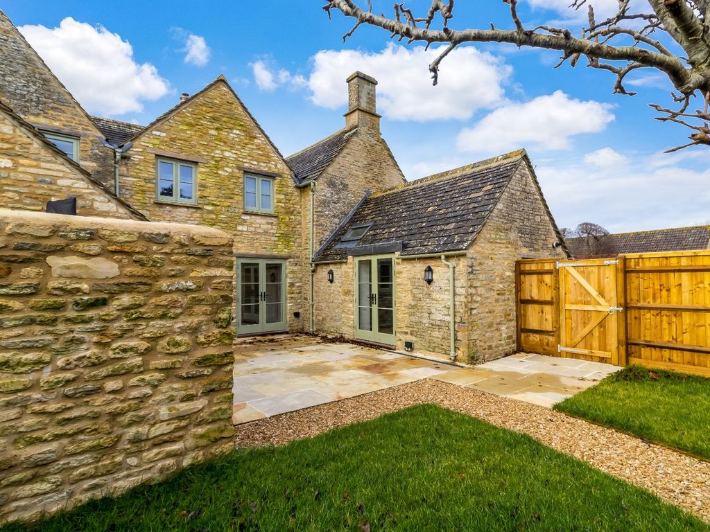 3 bed detached house for sale in Down Ampney, Cirencester, Gloucestershire GL7, £675,000