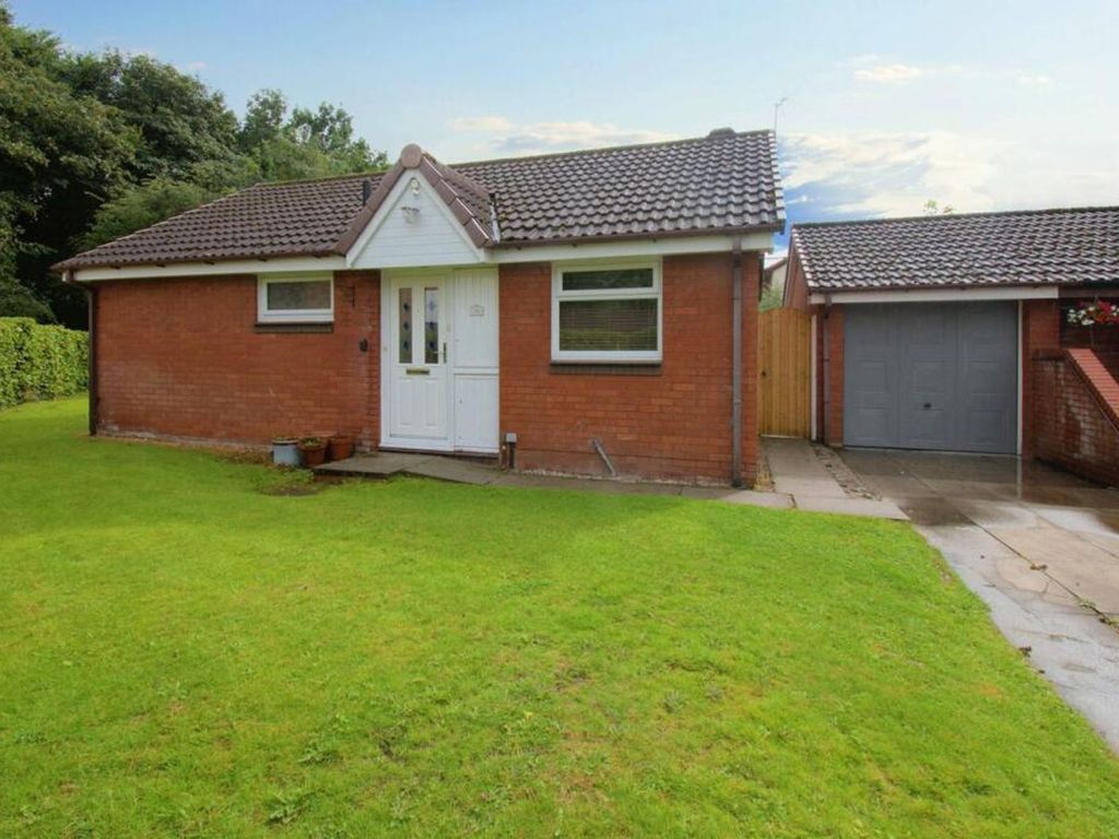 2 bed bungalow for sale in Kilsyth Close, Fearnhead WA2, £260,000