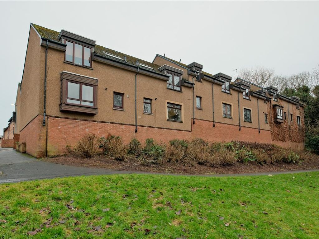 1 bed flat for sale in Common Green, Hamilton ML3, £69,995