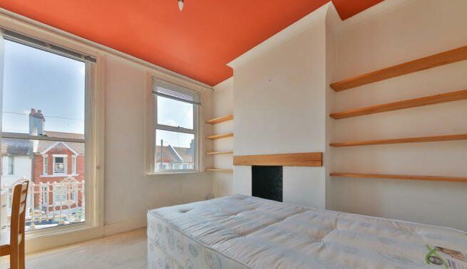 4 bed maisonette for sale in Hollingbury Road, Brighton BN1, £450,000