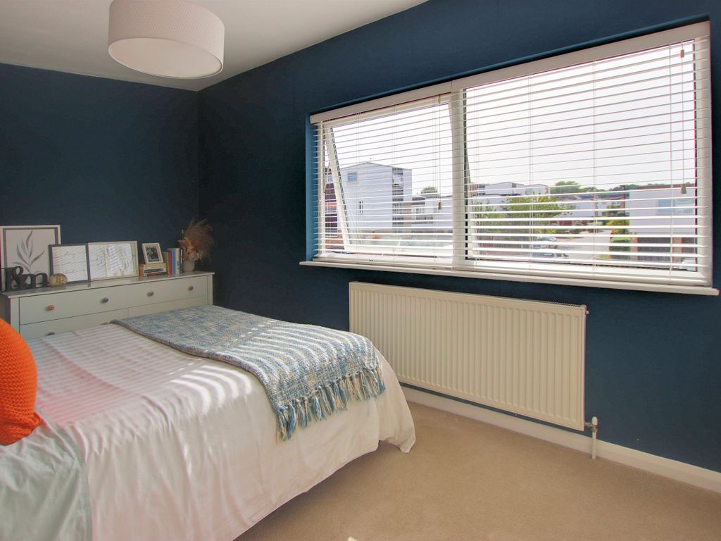 2 bed flat for sale in Kempton Walk, Croydon CR0, £350,000