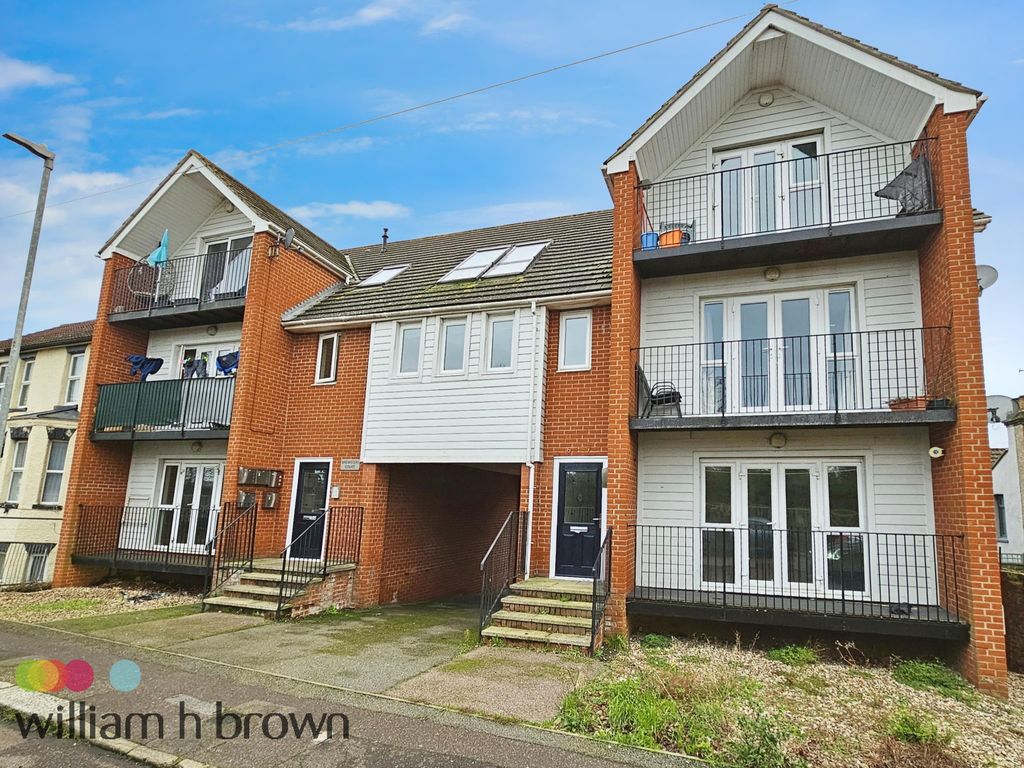 1 bed flat to rent in Stour Road, Harwich CO12, £700 pcm