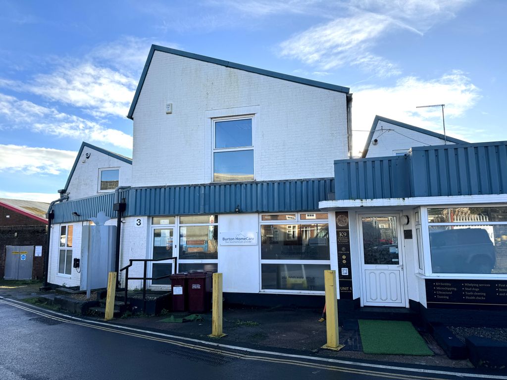 Office to let in Venny Bridge, Exeter EX4, £14,950 pa