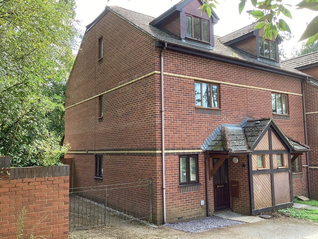 6 bed detached house to rent in Argyll Mews, Lower Argyll Road, Exeter EX4, £1,800 pcm