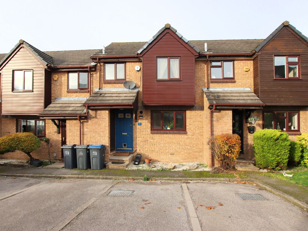 2 bed terraced house to rent in Kingcup Close, Croydon CR0, £1,750 pcm