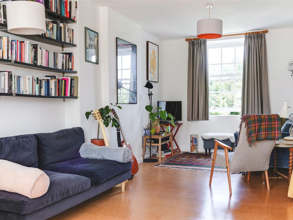 2 bed flat for sale in Lower Clapton Road, London E5, £725,000