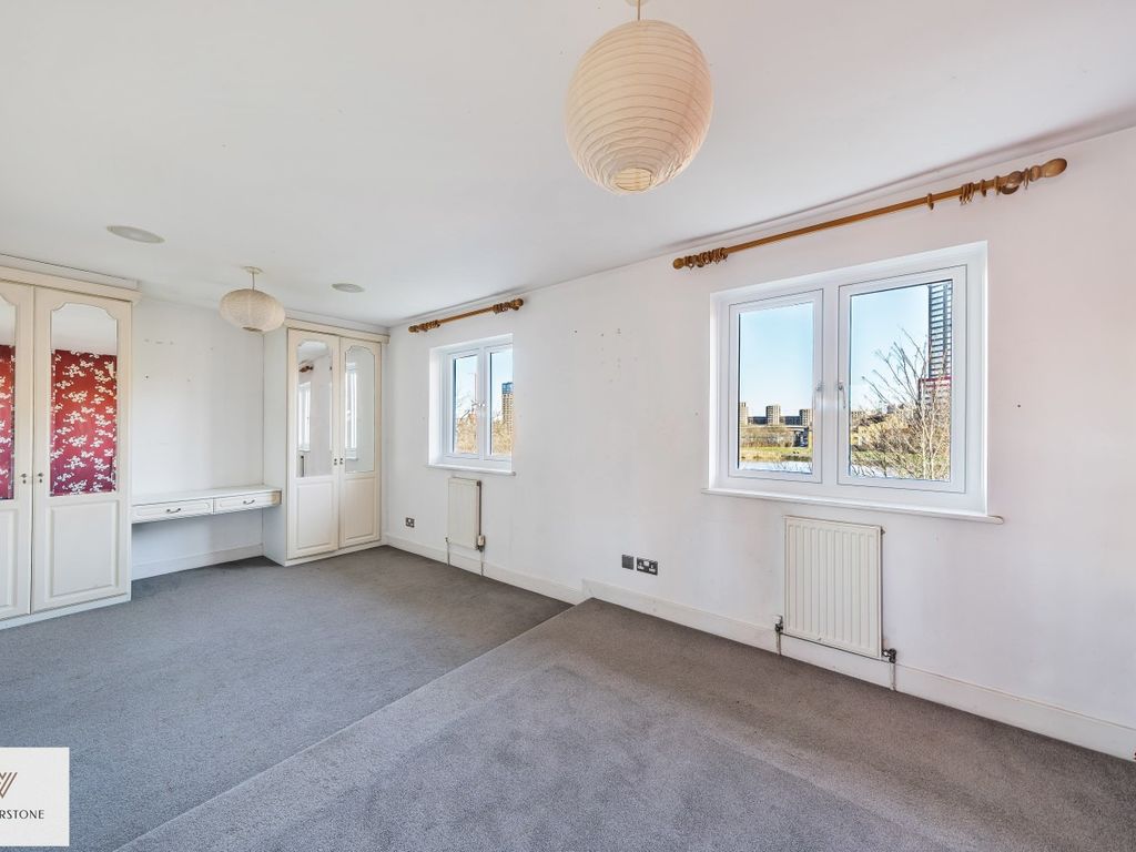 4 bed terraced house for sale in Jamestown Way, London E14, £870,000