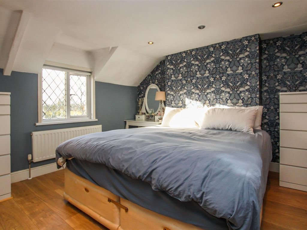 3 bed terraced house for sale in Coxtie Green Road, Pilgrims Hatch, Brentwood CM14, £420,000