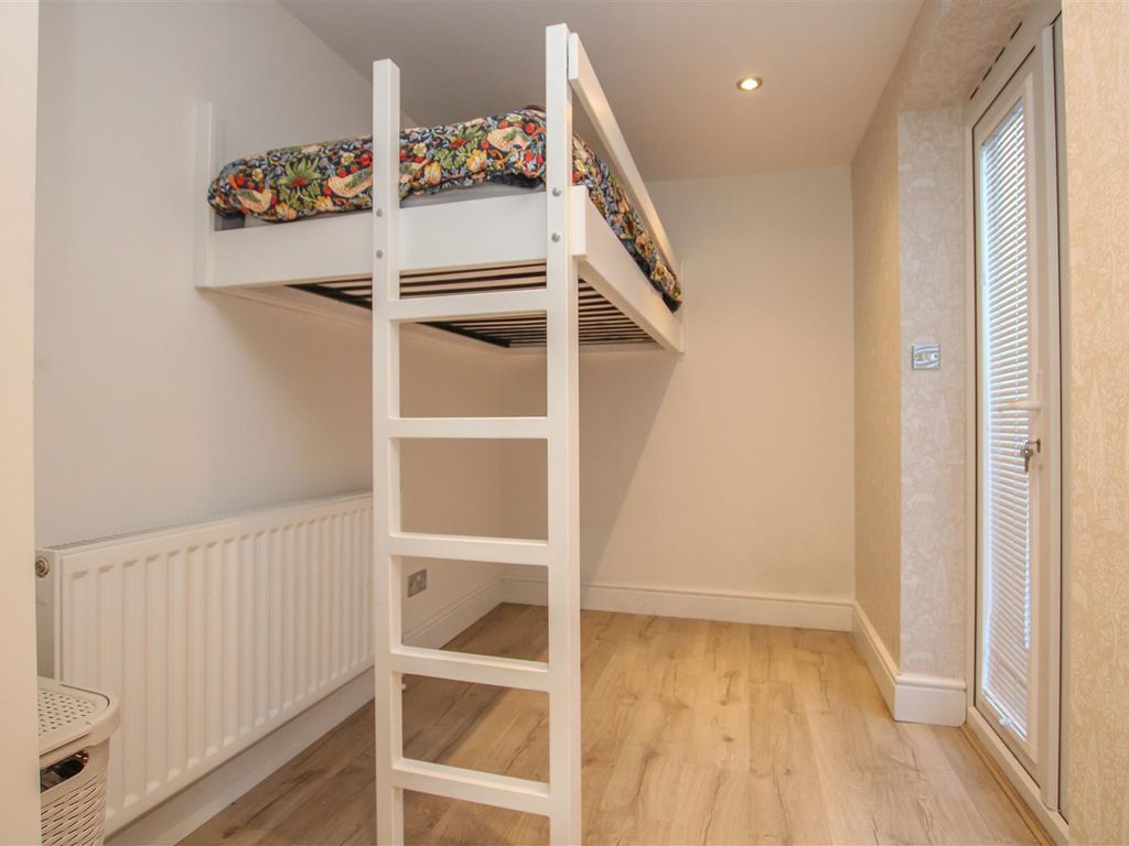 3 bed terraced house for sale in Coxtie Green Road, Pilgrims Hatch, Brentwood CM14, £420,000