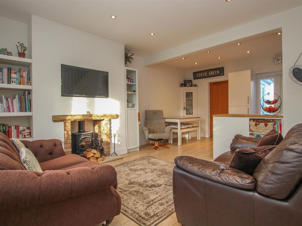 3 bed terraced house for sale in Coxtie Green Road, Pilgrims Hatch, Brentwood CM14, £420,000