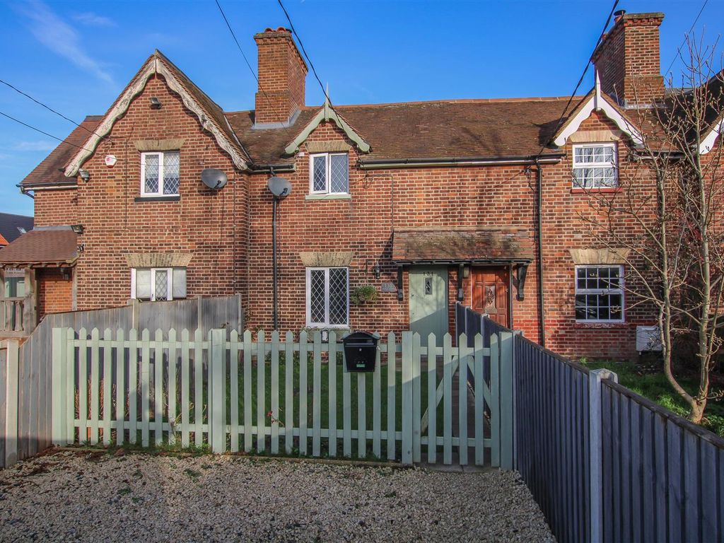 3 bed terraced house for sale in Coxtie Green Road, Pilgrims Hatch, Brentwood CM14, £420,000