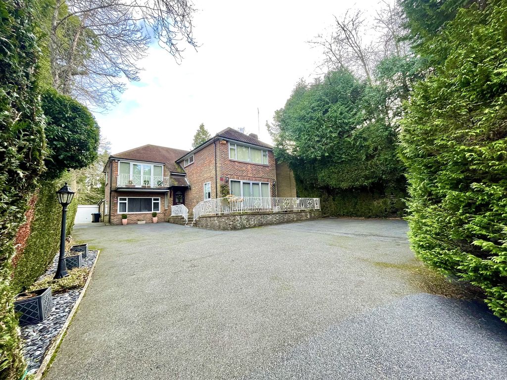 5 bed detached house for sale in Rockfield Road, Oxted RH8, £2,250,000