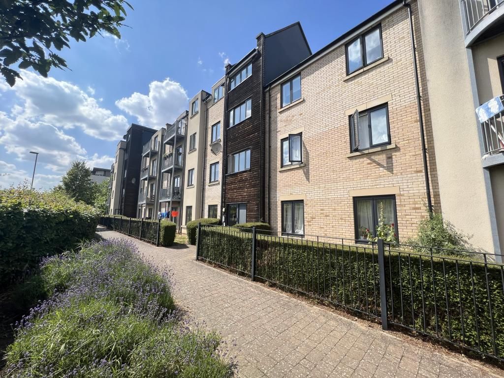 2 bed flat for sale in Sweetpea Way, Cambridge CB4, £265,000