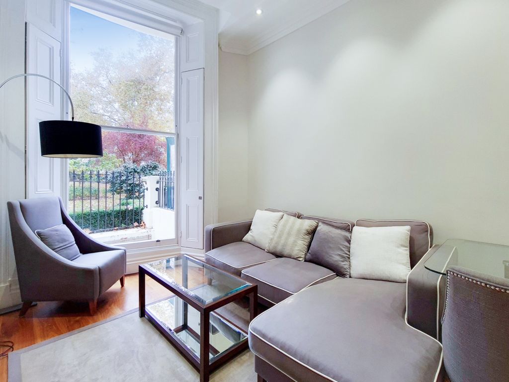 1 bed flat to rent in Kensington Gardens Square, London W2, £2,750 pcm
