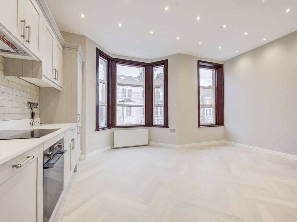 New home, 2 bed flat for sale in Ashmore Road, West Kilburn W9, £575,000
