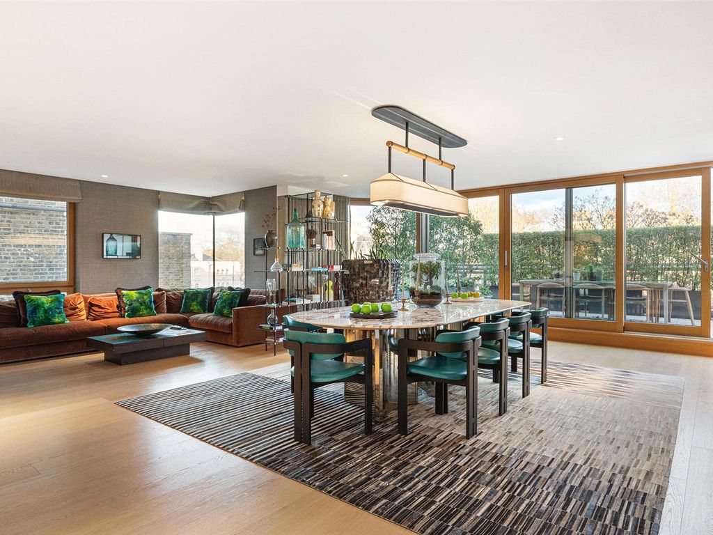 5 bed flat for sale in Vicarage Gate House, Vicarage Gate London W8, £17,500,000