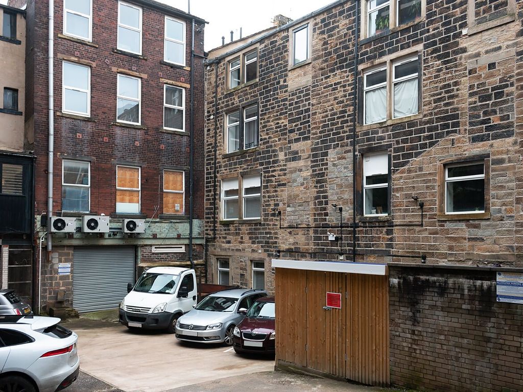 2 bed flat to rent in Milltown Apartments 1A, Grimshaw Street, Burnley, Lancashire BB11, £650 pcm